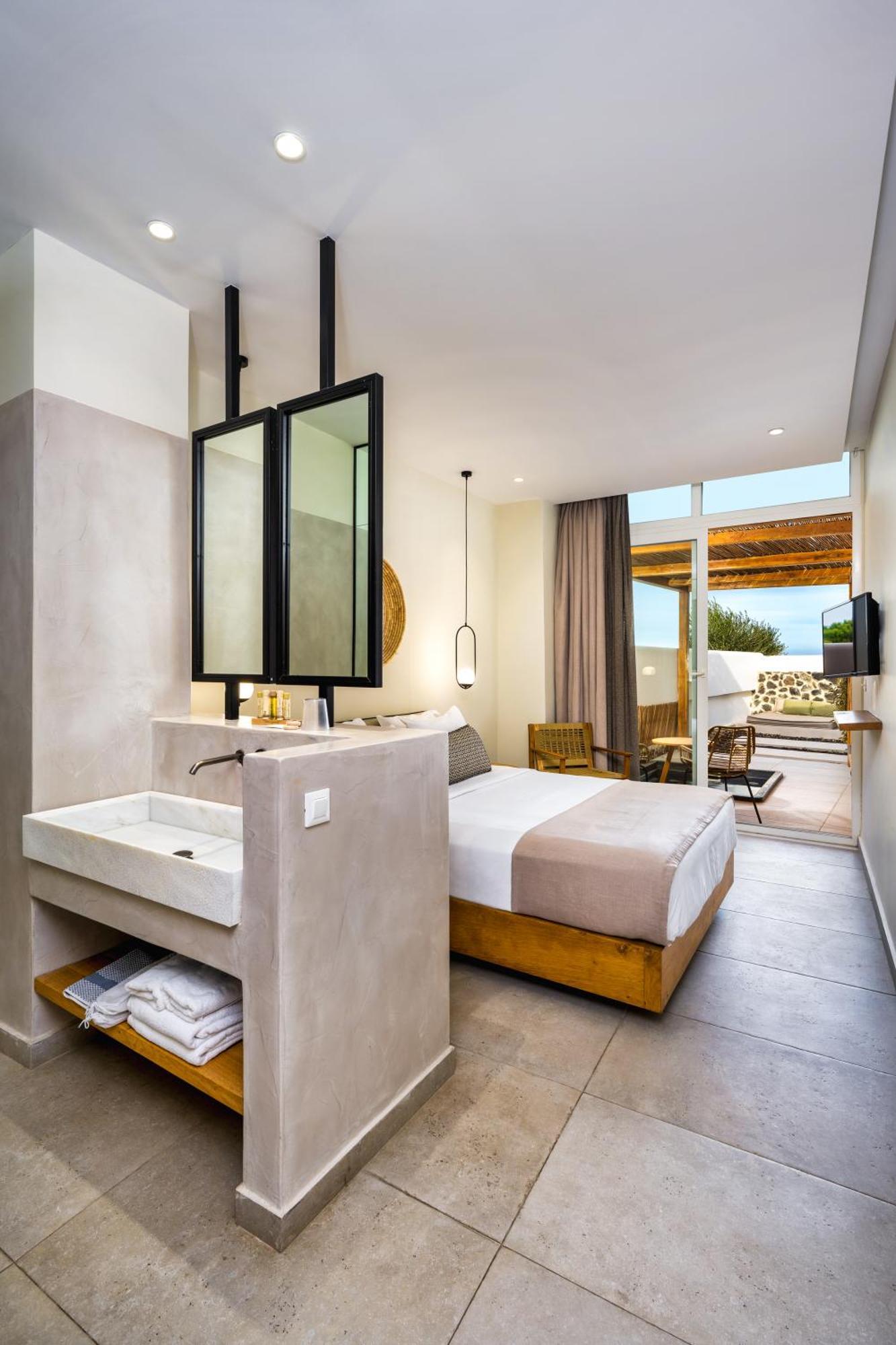 Callia Retreat Suites - Adults Only Fira  Exterior photo