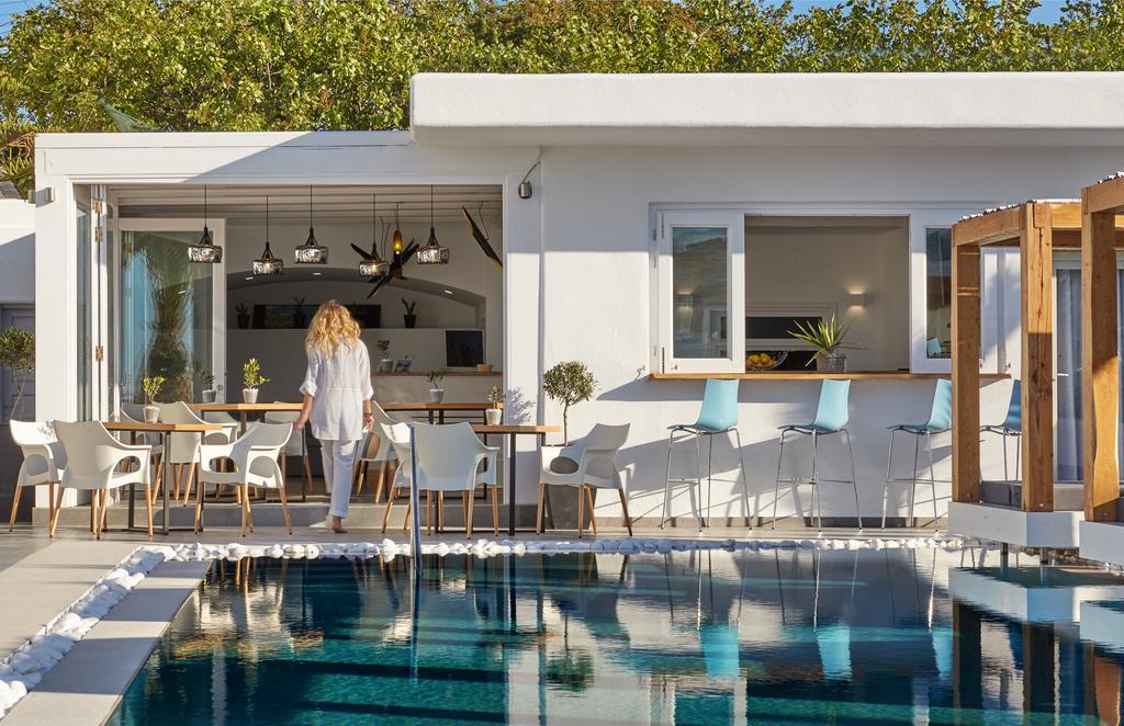 Callia Retreat Suites - Adults Only Fira  Exterior photo
