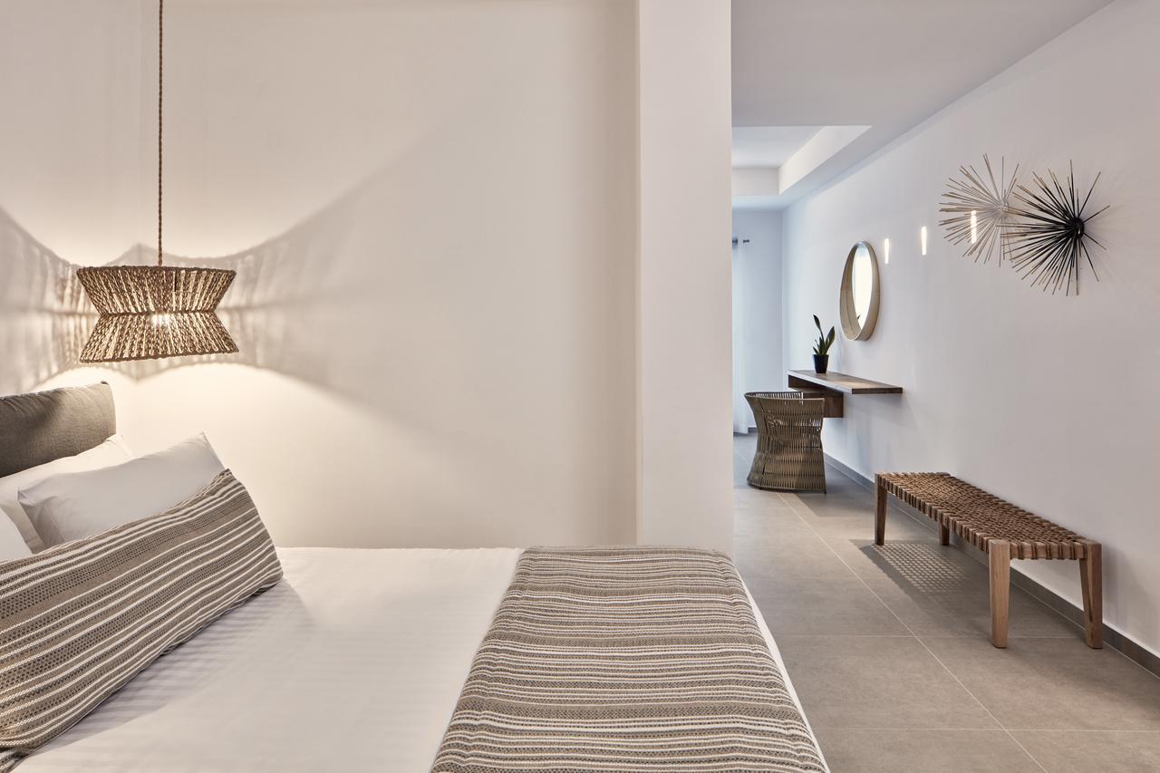 Callia Retreat Suites - Adults Only Fira  Exterior photo