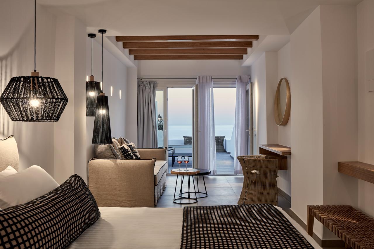 Callia Retreat Suites - Adults Only Fira  Exterior photo